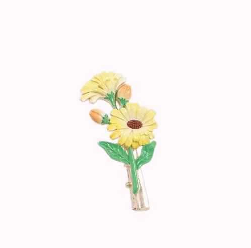 Yellow Daisy Stem Brooch